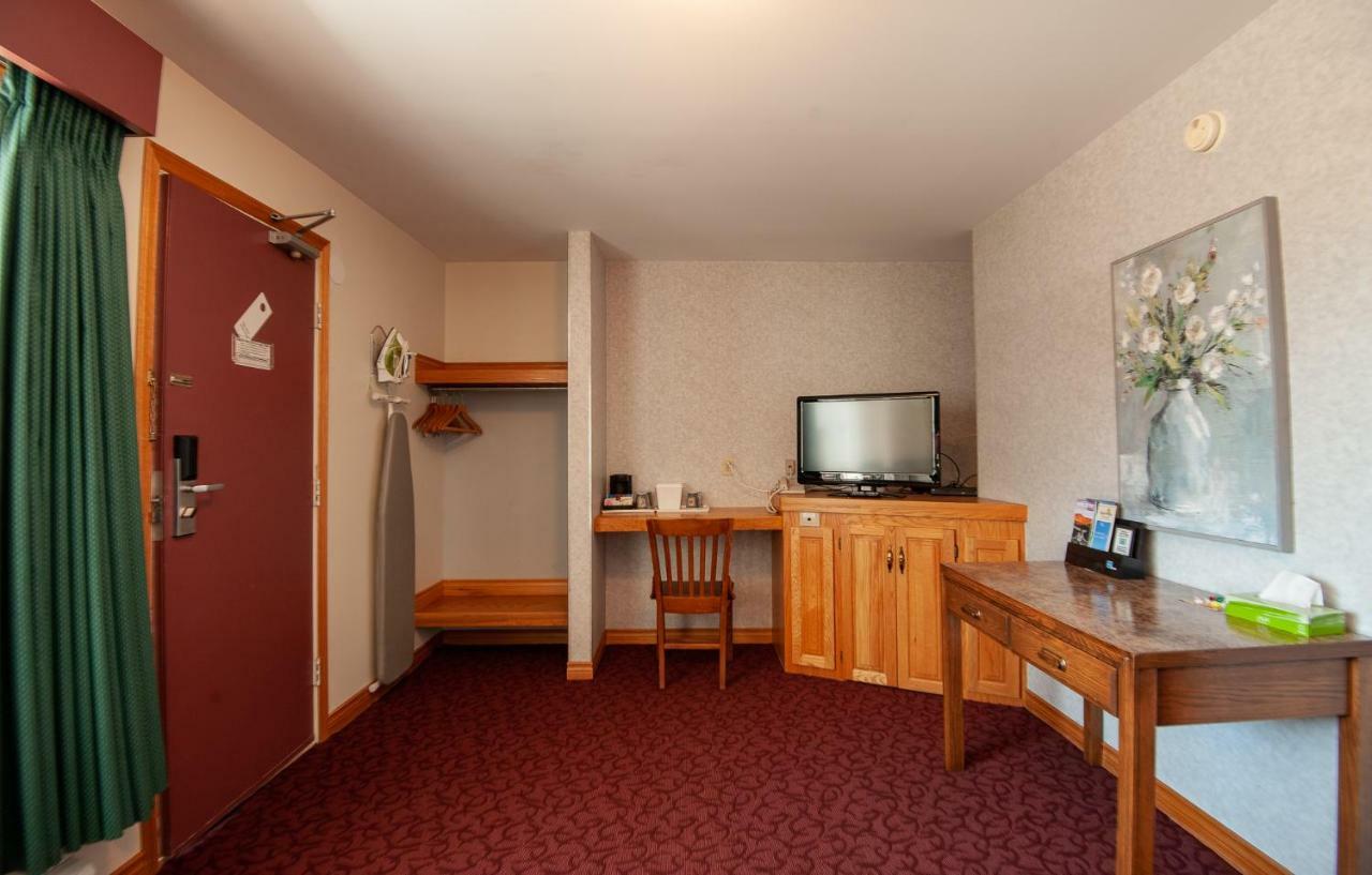 Cornwall Dutch Inn מראה חיצוני תמונה